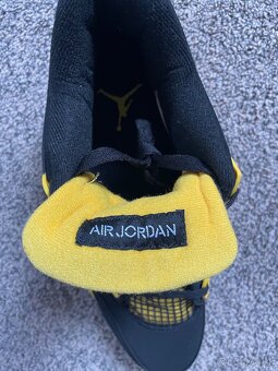 Air Jordan 4 Retro (Thunder) - 5