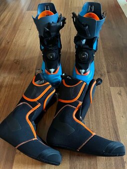 Skialpový set - lyže, lyžiarky, pásy, viazanie a haršajzne - 5