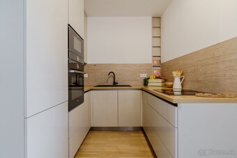 NADŠTANDARDNÝ 1,5i BYT V PROJEKTE GUTHAUS - 5