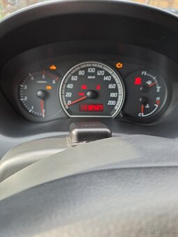 Suzuki Swift - 5