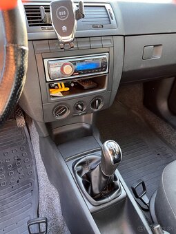 Škoda Fabia 1.2HTP 40kw 2006 - 5