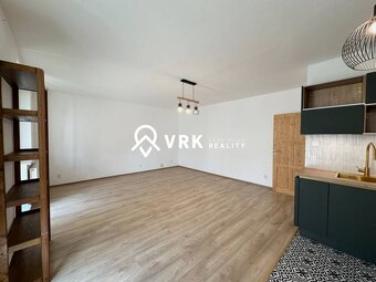 3 IZBOVÝ BYT PO KOMPLETNEJ REKON. S PARKOVACÍM MIESTOM, KLIM - 5