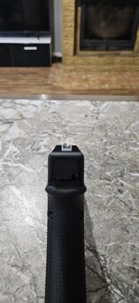 UMBREX AIRSOFT GLOCK 17 GEN 4 - 5