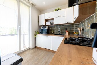 3-izb. zrekonštr. byt s 3 balkónmi, NMn/V - SNP - 5