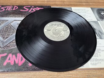 lp TWISTED SISTER - COME OUT AND PLAY - 5