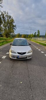 Mazda 2 - 5