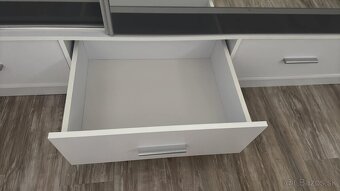 Skriňa so zrkadlom 230x250cm - 5