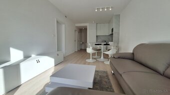 Luxusný 2 izb. byt v centre mesta s parkovacím miestom - 5
