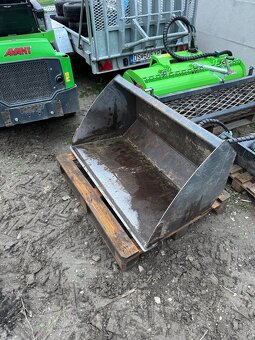 AVANT mininakladač + vidly, lopata, spätná fréza - 5