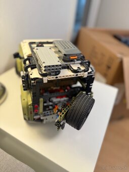 Predávm Lego technic Land Rover Defender - 5