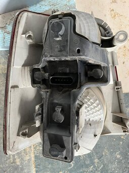 Zadne svetla VW Touran - 5