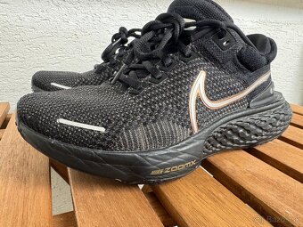 Nike Invincible Run 2 bežecké tenisky - 5