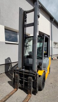 Plynovy VZV Jungheinrich TFG 425 ( váhy, zadná kamera) - 5