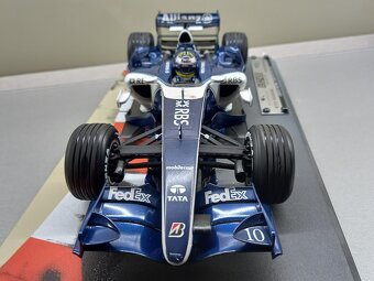F1 WILLIAMS COSWORTH FW28 NICO ROSBERG HOTWHEELS 1:18 - 5