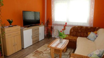 Ponúkam na predaj zrekonštruovaný 3 izbový byt v Lučenci - 5