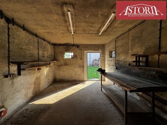 PRENÁJOM - Garáž pri rodinnom dome - Martin - Na Bystričku 4 - 5