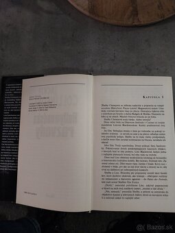 JACKIE COLLINSOVÁ-Hollywoodske rozvody - 5