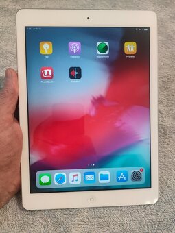 Apple iPad Air 32GB - 5