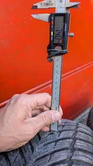 NOKIAN 215/65 R 16 celoročné - 5
