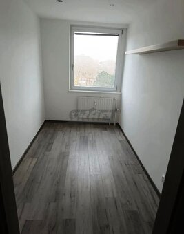 Na prenájom 3-izb. byt s loggiou na Šusteková ul. – BA - 5