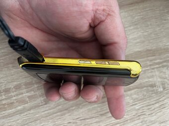 Motorola Razr V8 Zlata - 5
