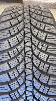 KUMHO WinterCraft WP71 215/50 r17 95V - 5
