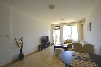 Apartmán 2+kk s výhledem na bazén a moře, 300 m od pláže - 5