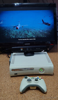 Xbox360 + Kinnect - 250GB HDD - 5