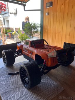 Arrma notorious 6s - 5