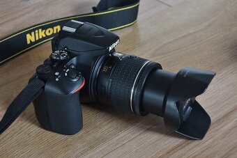 Nikon D3500 s bluetooth + rychly Af-p VR objektiv - 7 tis.sn - 5