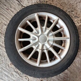Nissan Micra - 5