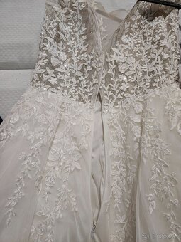 Svadobné šaty s lístočkami - 5