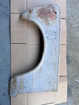 Fiat 125, 125p levý blatník - 5