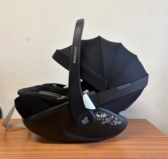 Autosedačka Maxi-cosi Pebble 360 čierna - 5