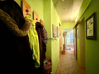 SLOVREAL-ZNIŽENÁ CENAPredaj 3 izbový byt Handlová - 5