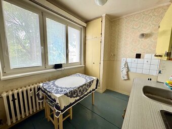 Na predaj 2 izbový byt v centre Šurian aj s garážou - 5