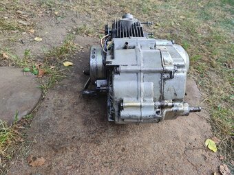 107cc 4t motor z prevodovkou - 5
