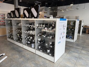 Presklené regály, vitríny - 5