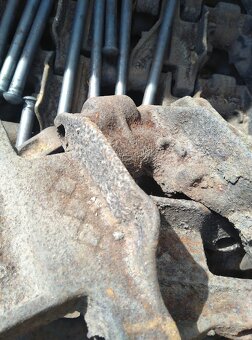 Článok a čap pásu DT-75 - 5