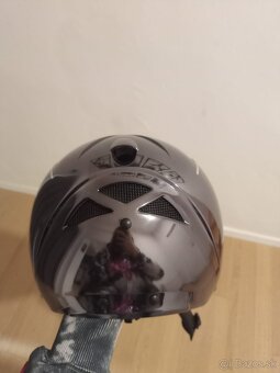 Lyžiarska prilba so štítom - 5