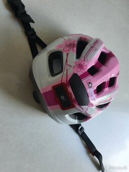 Dievčenská detská prilba na bicykel. - 5