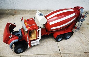 Bruder autá - 5