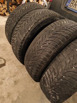 215/65 R16 zimné Nexen - 5