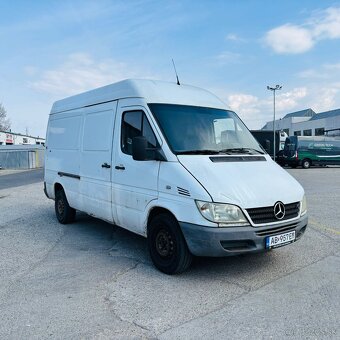 Mercedes-Benz Sprinter - 5