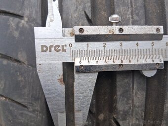 Predám pneu 225 45 r17 - 5