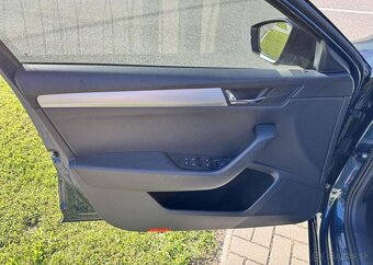 Škoda Superb 2,0 TDI DSG SEDAN 1.MAJ CZ nafta automat 110 kw - 5