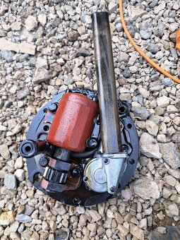 ROZPREDAM TENTO TRAKTOR ZETOR 6245 ORIGINAL STAV - 5