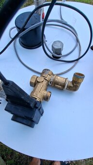 Predám systém na ohrev vody a kúrenia od f. PROTHERM - 5