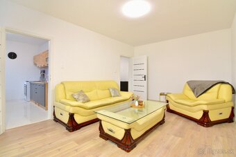 Veľký 3-izb byt balkón pivnica parkovanie Párovce Nitra - 5