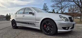 Mercedes Benz C32 AMG (2002) - 5